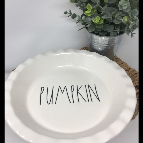 Rae Dunn PUMPKIN Pie Plate - Picture 4 of 4
